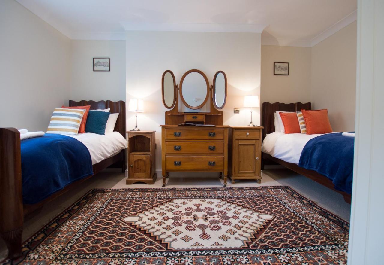The Portland Guesthouse Челтнъм Екстериор снимка