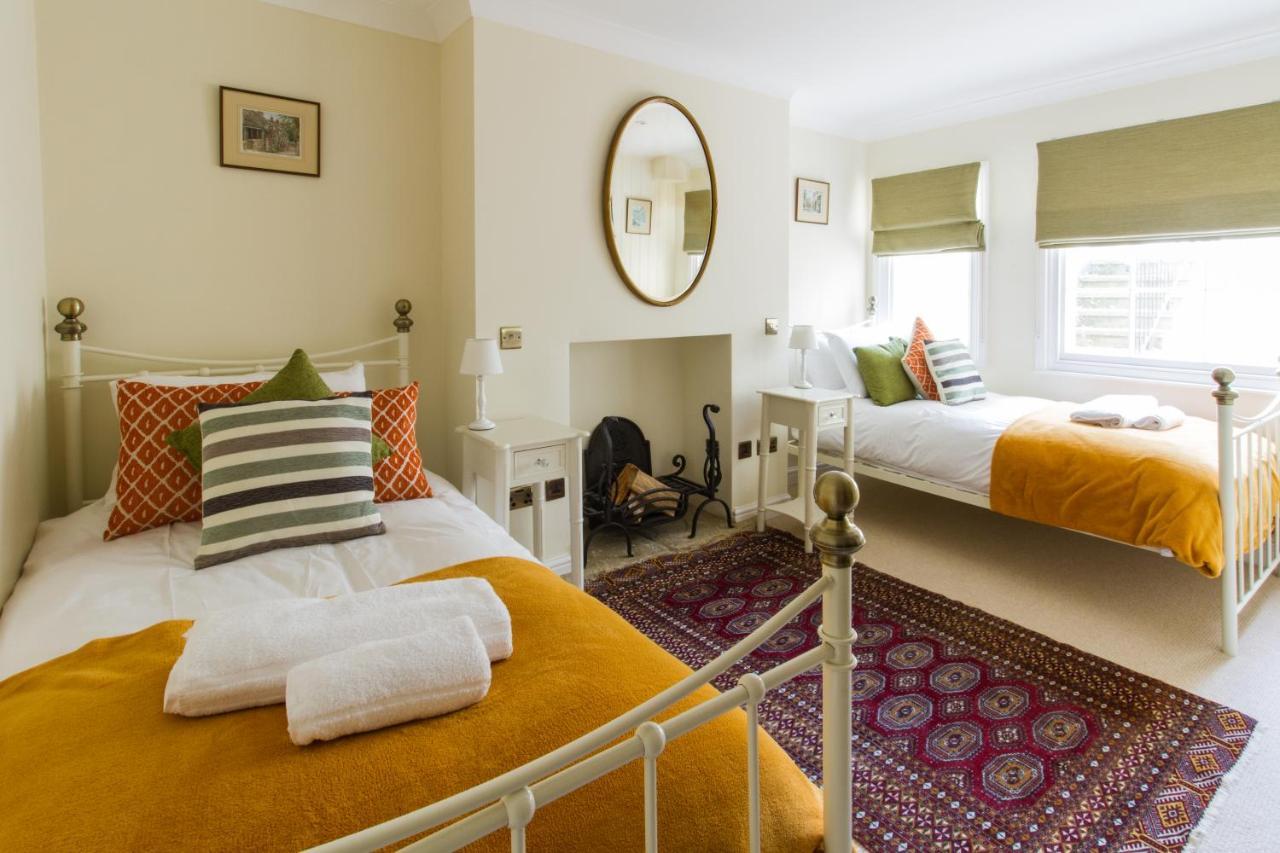 The Portland Guesthouse Челтнъм Екстериор снимка